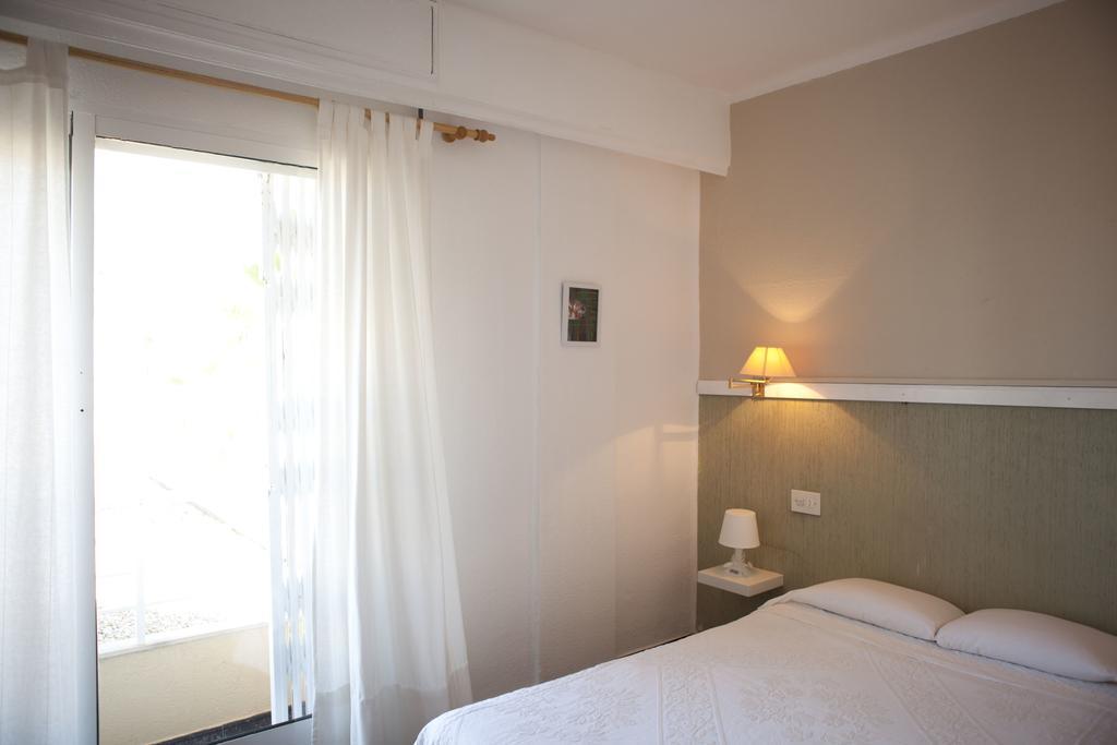 Malvarrosa Beach Rooms Валенсия Екстериор снимка