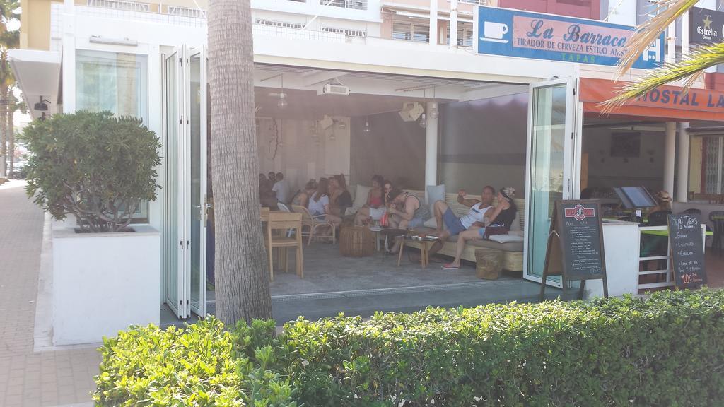 Malvarrosa Beach Rooms Валенсия Екстериор снимка
