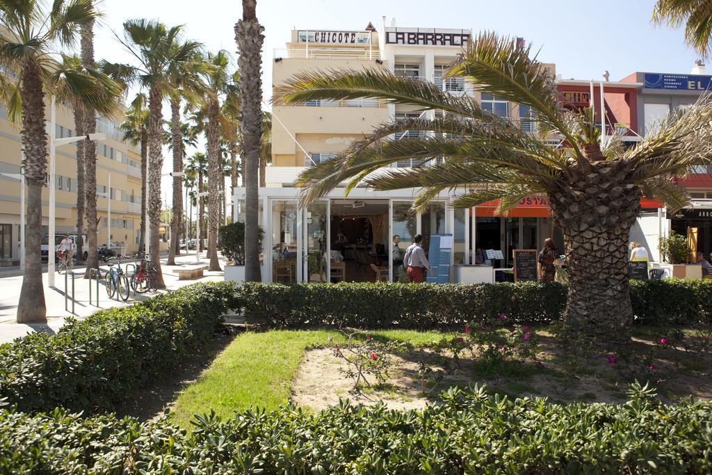Malvarrosa Beach Rooms Валенсия Екстериор снимка